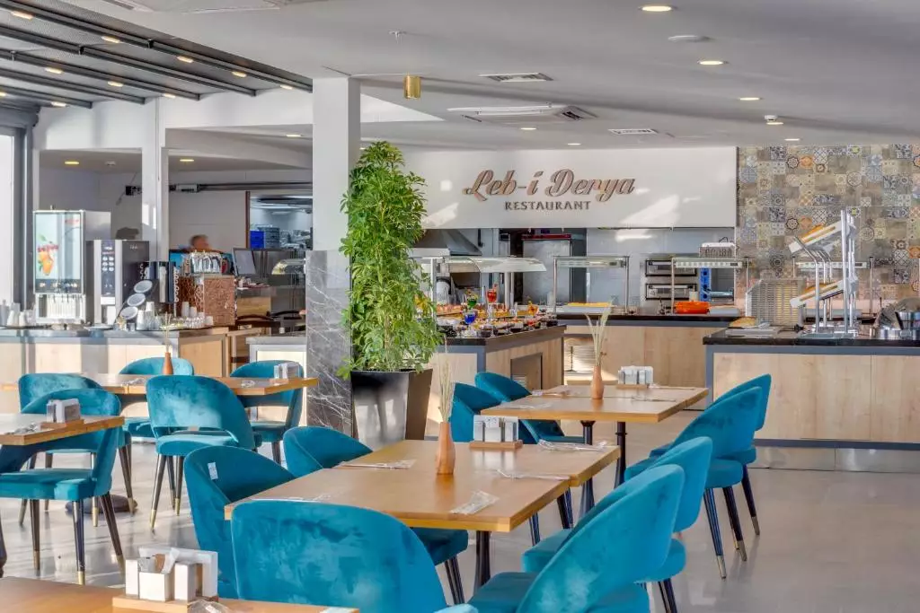 SIGNATURE BLUE RESORT
